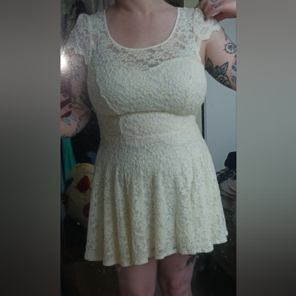 GUESS white lace dress - Picture 4 of 4
